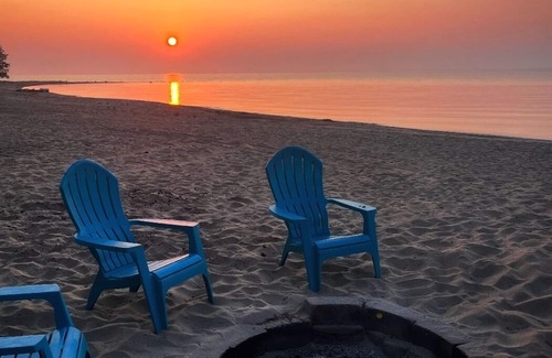 Harrisville House | Beachfront Home on Lake Huron, clean sandy beach, 5 min walk to the lighthouse