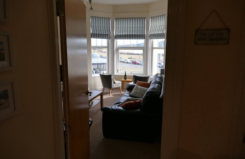 Llandudno Apartment | Beachfront, Homely Apartment in Llandudno