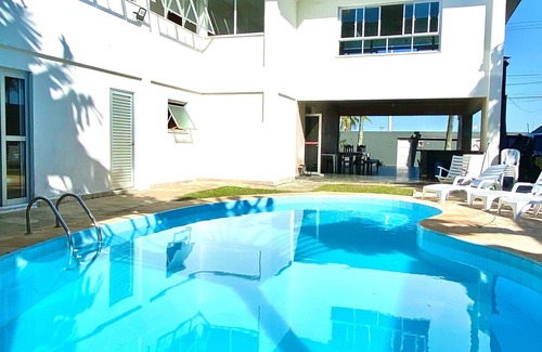 Jardim Virginia House | Beachfront house with 9 suites, 6 of which have new air conditioning.
