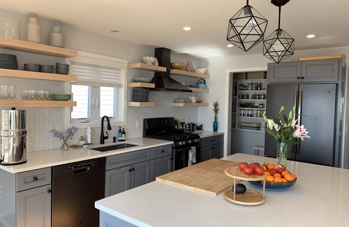 Riverside House | Beachfront, Incredible Views and Sunsets, Ping Pong Basement, Large Fenced Yard