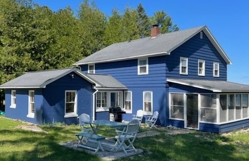 Bois Blanc Island Cottage | Beachfront Lodge on Bois Blanc Island, MI. Lake Huron