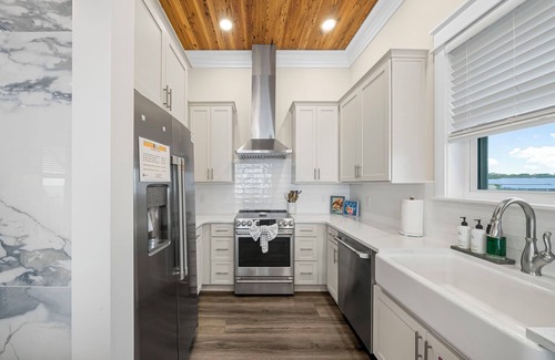 Indian Pass House | Beachfront LUX~Private ~Pool~Hot Tub~Dog Friendly