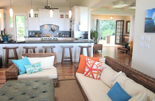 Haleiwa House | Beachfront Luxury Home With Spacious Yard North Shore of Oahu