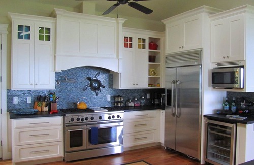 Haleiwa House | Beachfront Luxury Home With Spacious Yard North Shore of Oahu