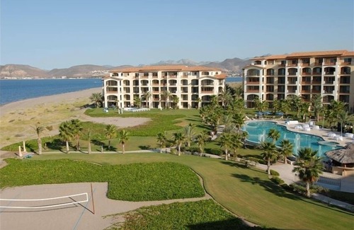La Paz Condo | Beachfront Luxury Penthouse at Paraiso Del Mar