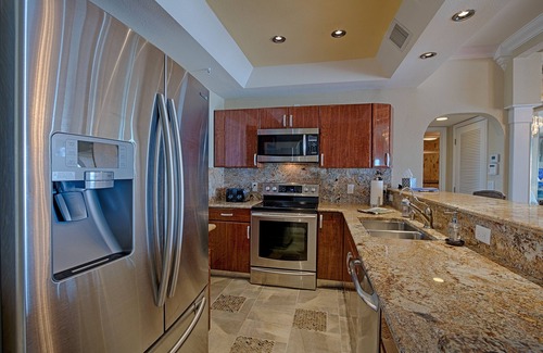 Redington Shores Condo | BeachFront Penthouse, Paradise found. Pet Friendly, 2nd condo avail see 1070120