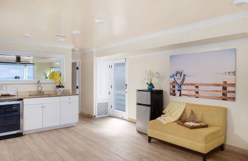 South Oceanside House | Beachfront Pet-Friendly Duplex in Oceanside - P1111-23