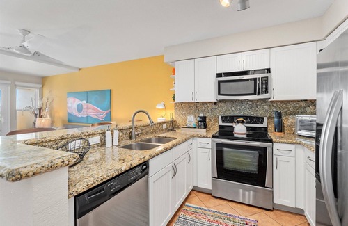 San Jacinto House | Beachfront | Pool | Hot Tub