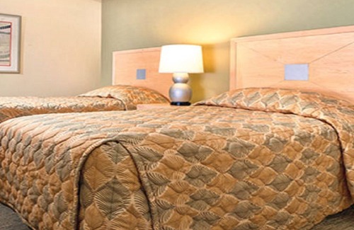 Seaside Gilbert District Resort | Beachfront Resort on the Promenade w/Ocean Views!