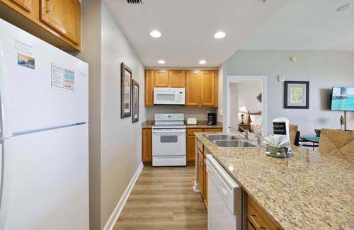 Panama City Beach Condo | Beachfront Stunning Unobstructed Gulf view. Large balcony. 100ft long pool