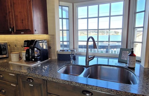 Oak Harbor House | Beachfront Steps to the Sand, Hot Tub Birdwatching