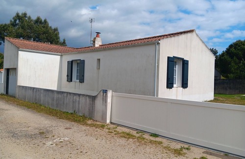 La Faute-sur-Mer House | Beachfront Villa in Private Area, Calm and Sunny, Sleeps 4