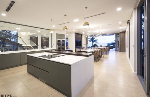 Ngu Hanh Son Villa | Beachfront Villa 8BRS for Big Group.