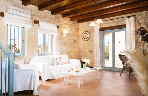 Rapaniana Villa | Beachfront villa Turquoise with private pool, BBQ and ping pong table