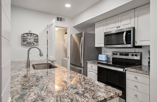 Seabrook Island House | Beachfront w/Breathtaking Views! 1BR/2BA Villa! No Club Access