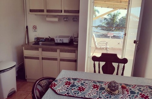 Guaniquilla Apartment | Beachfront, Walk to Restaurants & Surfing area, WIFI, SolarPower, Gated, Parking