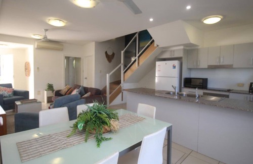 Nelly Bay Apartment | Beachside Apartments, Unit 12