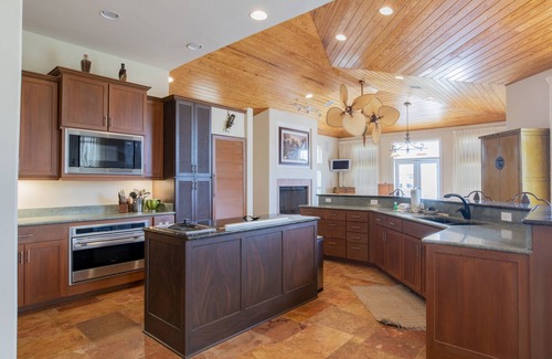 Perdido Key Coves One House | Beachside Gulf-View Home | Canal Front | Private Infinity Pool & Dock w/Boat Lift | Golf
