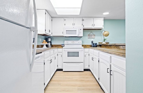 Avon By The Sea Condo | Beachside Pet Friendly Ground-Floor Condo W/Resort-Style Amenities & Heated Pool