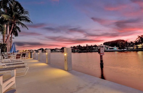 East Fort Lauderdale House | Beachside Retreat | Pool, Dock & Dining Nearby