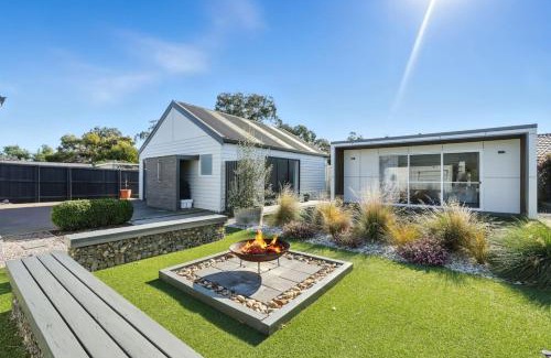Seven Mile Beach House | Beachside Studio Retreat