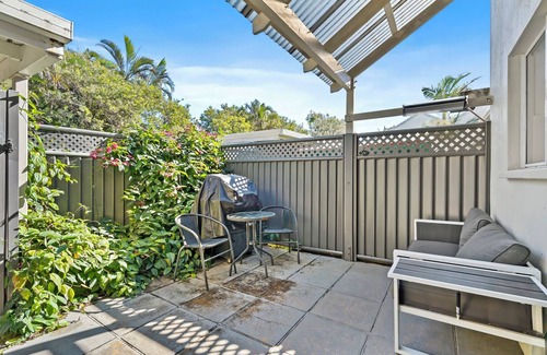 Sunrise Beach House | Beachside Townhouse