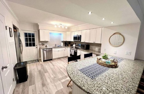 New Smyrna Beach House | Beachy 2bd Townhouse w/Garage