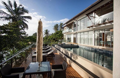 Dondra Villa | Beacon By The Bay Villas & Suites By The Clarks