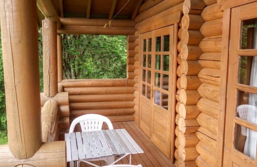 Glen Urquhart House | Bear Cabin by Interhome
