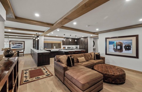 Steamboat Springs Condo | Bear Claw 206 Luxury Mountain Condo With Ski-In/Ski-Out Access!