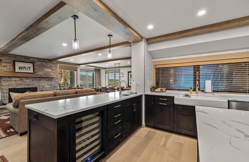 Steamboat Springs Condo | Bear Claw 206 Luxury Mountain Condo With Ski-In/Ski-Out Access!