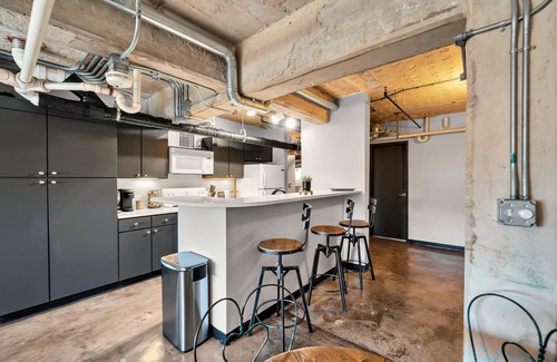 Brazos Condo | Bear Den- Waco/Baylor/Magnolia