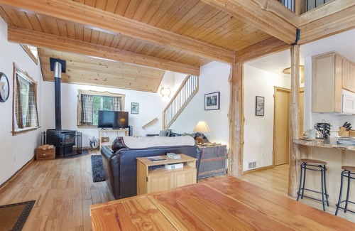Packwood Cabin | Bear Hideaway | Wi-fi | 2 Bed, 2 Bath