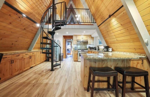 Sierra Cedars House | Bear Hugs A-Frame Cabin with Games, AC & BBQ Grill