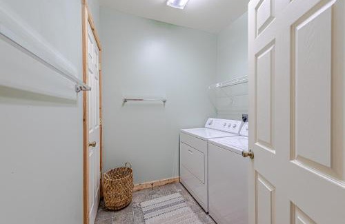 Seven Devils House | Bear Pause Cabin 3 BR/3BA Amazing view of the Lake
