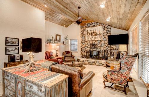 Ruidoso House | Bear Paw, 3 Bedrooms,Hot Tub, Pets Welcome, Fireplace, WiFi, Sleeps 8