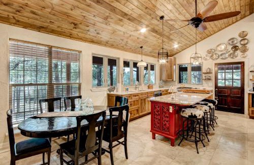 Ruidoso House | Bear Paw, 3 Bedrooms,Hot Tub, Pets Welcome, Fireplace, WiFi, Sleeps 8