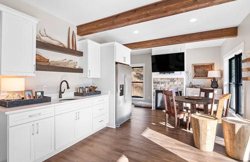 Crane Hill House | Bear Pen Branch: 4 BR, 3.5 BA in Crane Hill, Sleeps 8