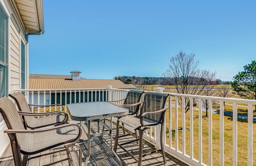 Ocean View Condo | Bear Trap Dunes 2nd floor condo w/shared sauna, golf on-site, & basketball court
