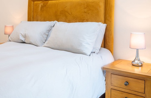 Little Rissington House | Bears Court - Unit 7