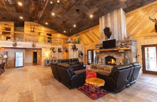 Huntsville Cabin | Bearshield Lodge