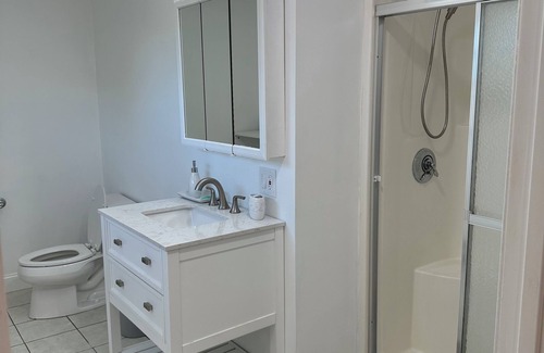 Raynham Apartment | Beatiful Studio in Raynham MA, minutes to shopping, Massasoit State park, etc