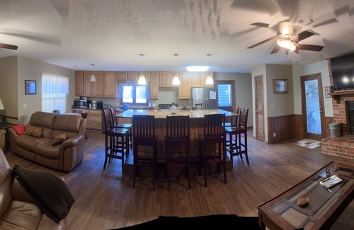Beaufort House | Beaufort, SC 15 min. to Parris Island, SC Marine Graduation or a great get away!