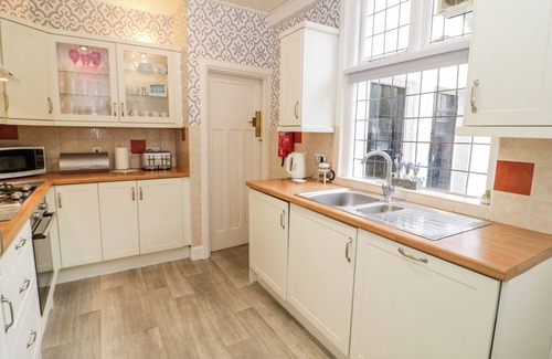 Colwyn Bay Cottage | BEAUSITE, pet friendly, character holiday cottage in Colwyn Bay