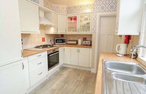 Colwyn Bay Cottage | BEAUSITE, pet friendly, character holiday cottage in Colwyn Bay