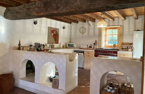 Saint-Michel-de-Montaigne House | Beautiful Farm 16E Century Next to Montaigne Castle
