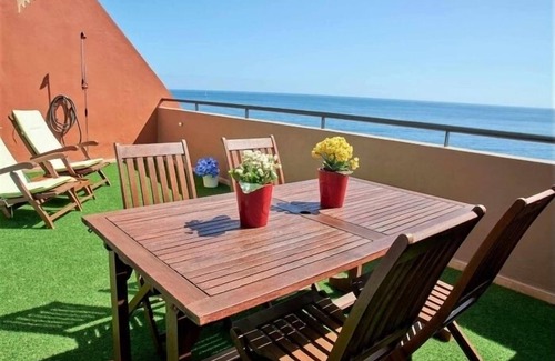 Radazul Apartment | Beautiful holiday home with sea views +beach+WIFI