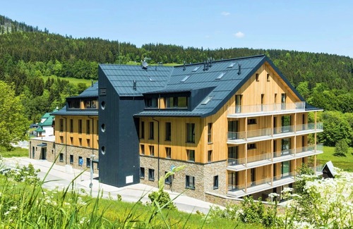 Janske Lazne Apartment | Beautiful apartment for 4 guests with WIFI, TV, balcony, panoramic view and parking