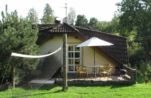 Dolni Kalna Apartment | Beautiful apartment for 6 people with WIFI, private pool, TV, terrace and parking