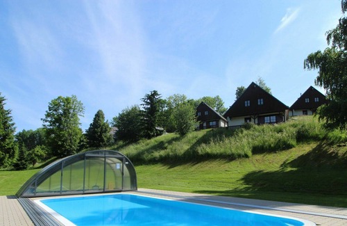 Rudnik u Vrchlabi House | Beautiful private villa for 6 guests with pool, WIFI, TV, terrace, pets allowed and parking